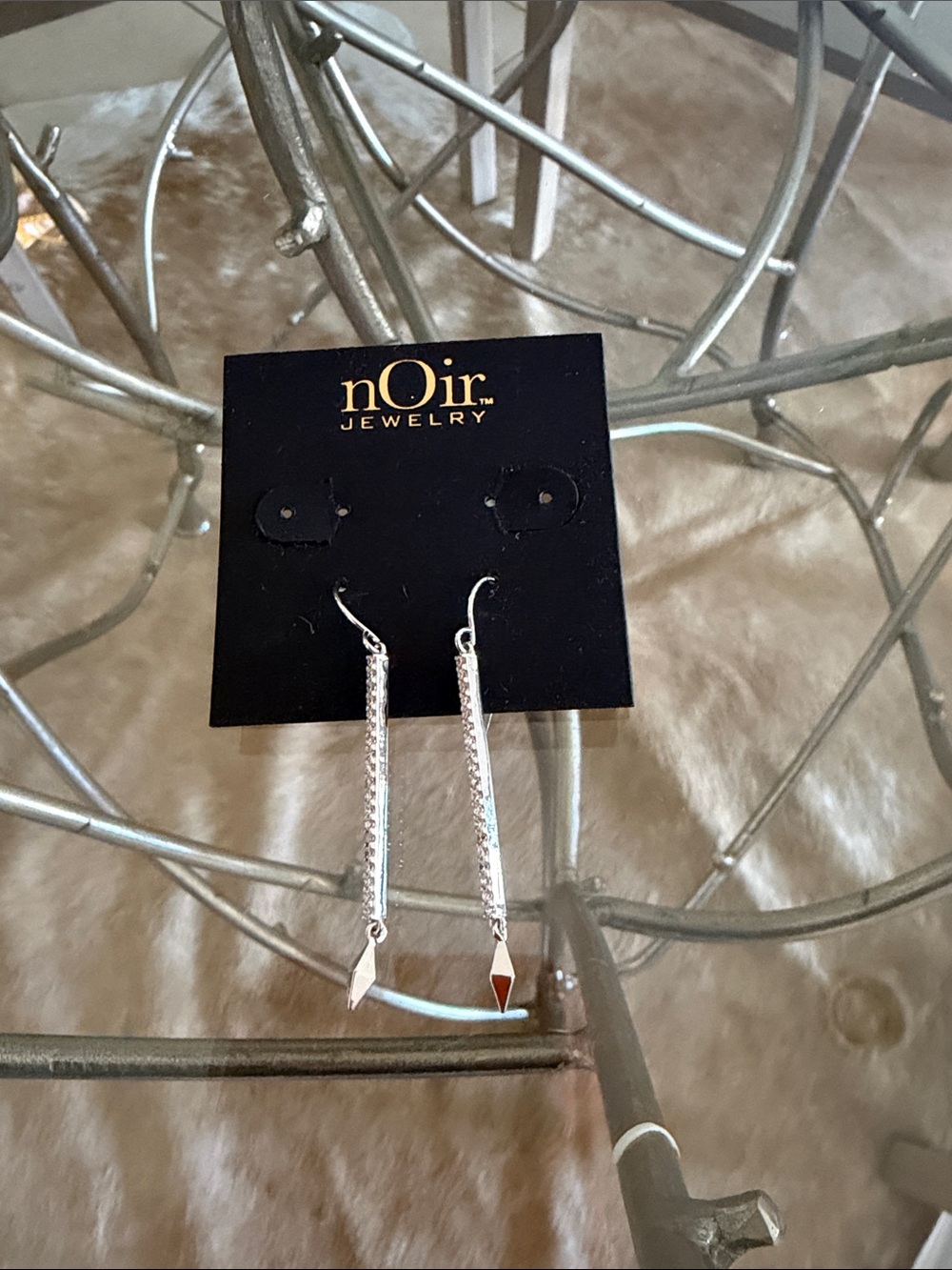 nOir Jewelry Silver Textured Bar Drop Earrings with Geometric Tips